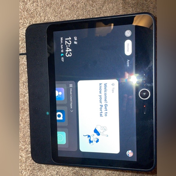 Facebook portal like brand new !! - Picture 2 of 3